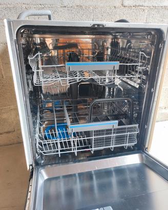 lavastoviglie Electrolux 