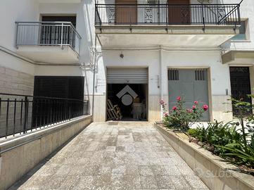 BOX A CEGLIE MESSAPICA