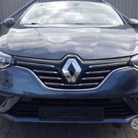 Paraurti musata anteriore completa cofano fari