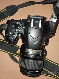 Fotocamera reflex Nikon d3200 obiettivo 18-55mm