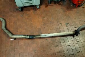 Tubo di scarico centrale Abarth Grande Punto 