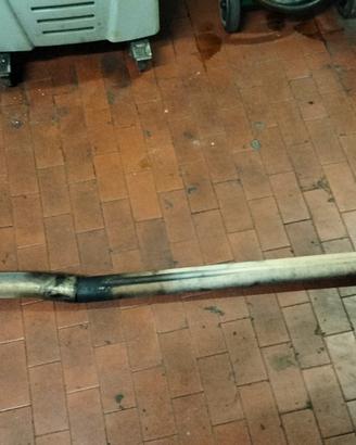 Tubo di scarico centrale Abarth Grande Punto 