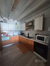 Cucina componibile ad angolo