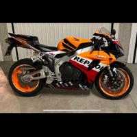 Honda cbr 1000 rr repsol