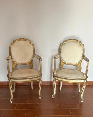 Poltrona in legno laccato e dorato