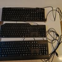 3 tastiere da PC con presa USB
