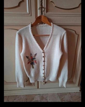 Golfino donna  con mazzo di fiori