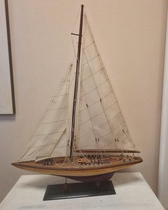 Modellino Barca a Vela in Legno 