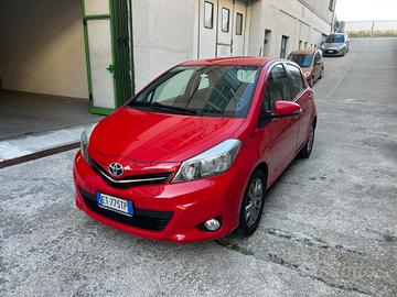 Toyota Yaris 1.0 5 porte Lounge