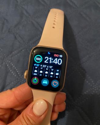 Apple Watch SE 40 mm rosa