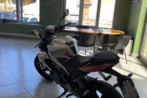 Aprilia tuono 457