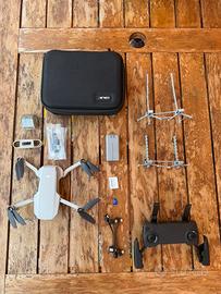 DJI Mini SE + Custodia + MicroSD 128GB + Yaghi