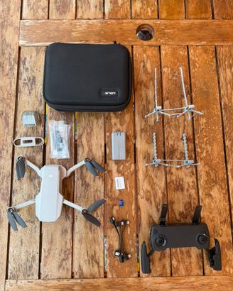 DJI Mini SE + Custodia + MicroSD 128GB + Yaghi