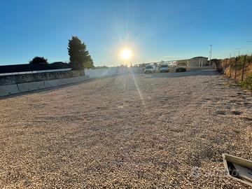 Piazzale per commercianti