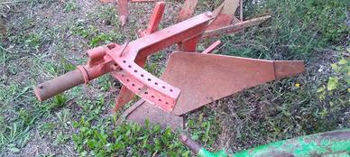 Aratro 28CM per trattore 35-45cv