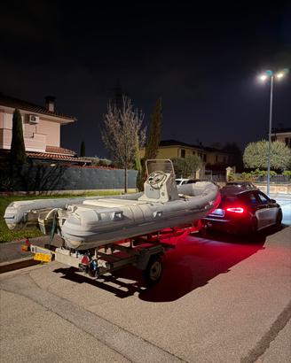 Gommone marshall 5 metri piu carrello