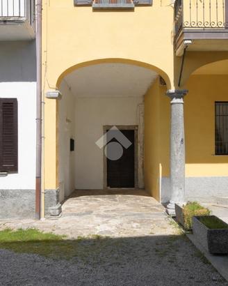 CASA SEMINDIPENDENTE A NIBIONNO