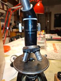 Microscopio ottico d'epoca