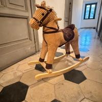 cavalluccio a dondolo