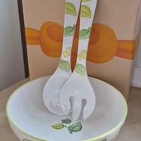 Insalatiera Thun in ceramica con posate in plastic