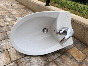 Bidet dolomite