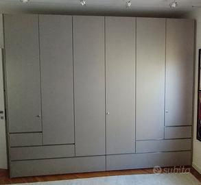 Armadio Estel grigio con Cassetti integrati