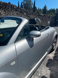 Audi TT Roadster MK1 – 1.8 Turbo 180cv – 2001
