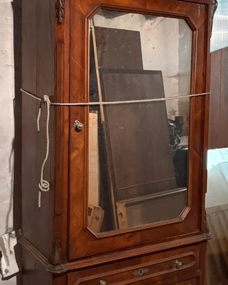 Armadio Specchiera in Legno, in stile. Originale.