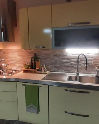 Veneta Cucine Mt 5 (Mt 2,90+Mt 2,10) modulare.