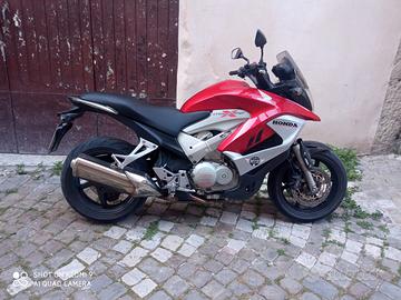 Honda crossrunner 800 v4