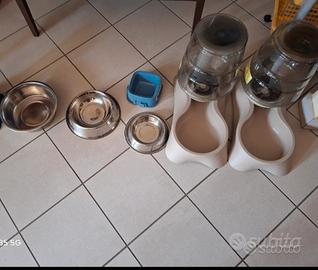 ciotole e distributori per cibo per animali