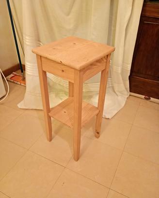 comodino per camera