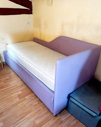 Letto divanetto in ecopelle con estraibile
