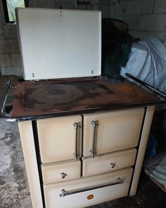 Cucina a legna vintage