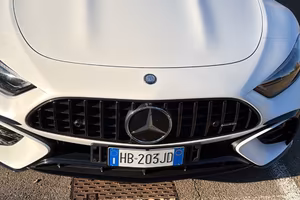 MERCEDES-AMG SL 43 PREMIUM – MANUFAKTUR BIANCO
