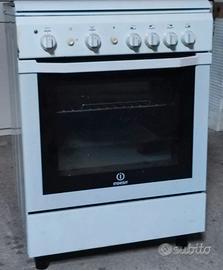 Cucina Indesit 4 Fuochi con Forno