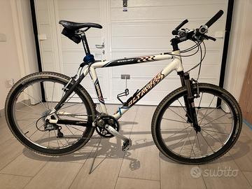 MTB  OLIMPIA  EVO R2