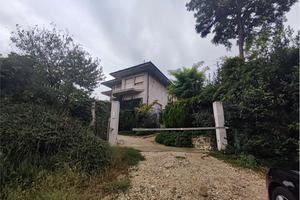 SANT'ELPIDIO LOCALE 540 MQ A SOLI 65.000 euro
