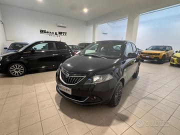 Lancia Ypsilon 1.0 FireFly 5 porte S&S Hybrid Gold