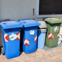 3 bidoni raccolta differenziata rifiuti da esterno