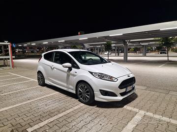 FORD Fiesta 6ª serie - 2017