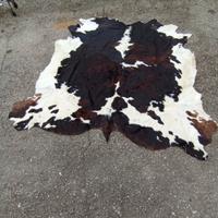 tappeto pelle di mucca pezzata vintage