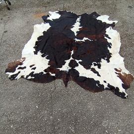 tappeto pelle di mucca pezzata vintage