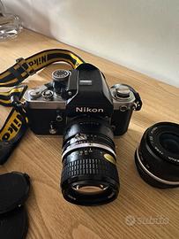 Nikon F2 Photomic + 2 obbiettivi Nikkor + flash