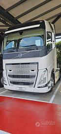 Trattore stradale usato Volvo FH500 - I Save