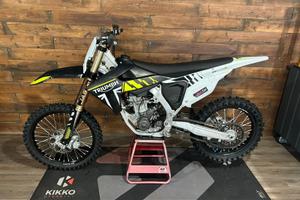 Nuova Triump TF250X 2026
