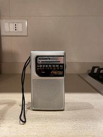 Radiolina portatile Sony.