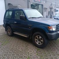 mitsubishi pajero 2 5