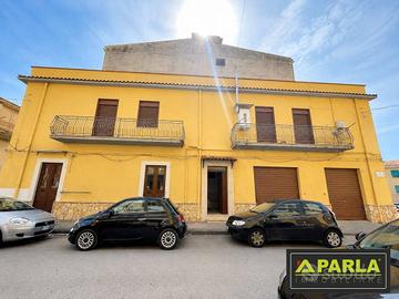 Casa indipendente di 405 m² con più di 5 locali e 