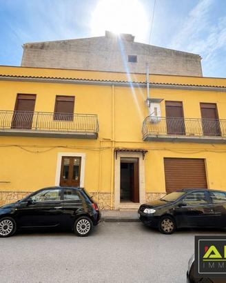 Casa indipendente di 405 m² con più di 5 locali e 